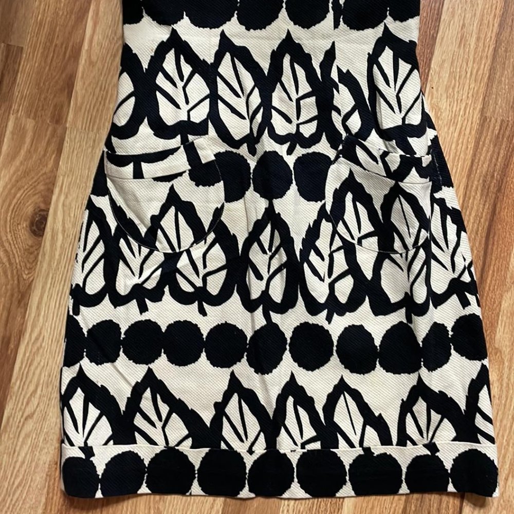 Frock Mini Dress- Size Women's 2, Boutique style dress with lots of sexy charm - Picture 2 of 3